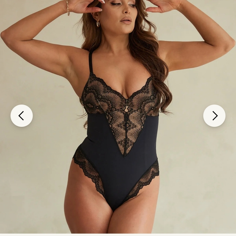 Pinsy Sculpting Lace Shapewear Bodysuit Black Size L NEW! Shapesuit